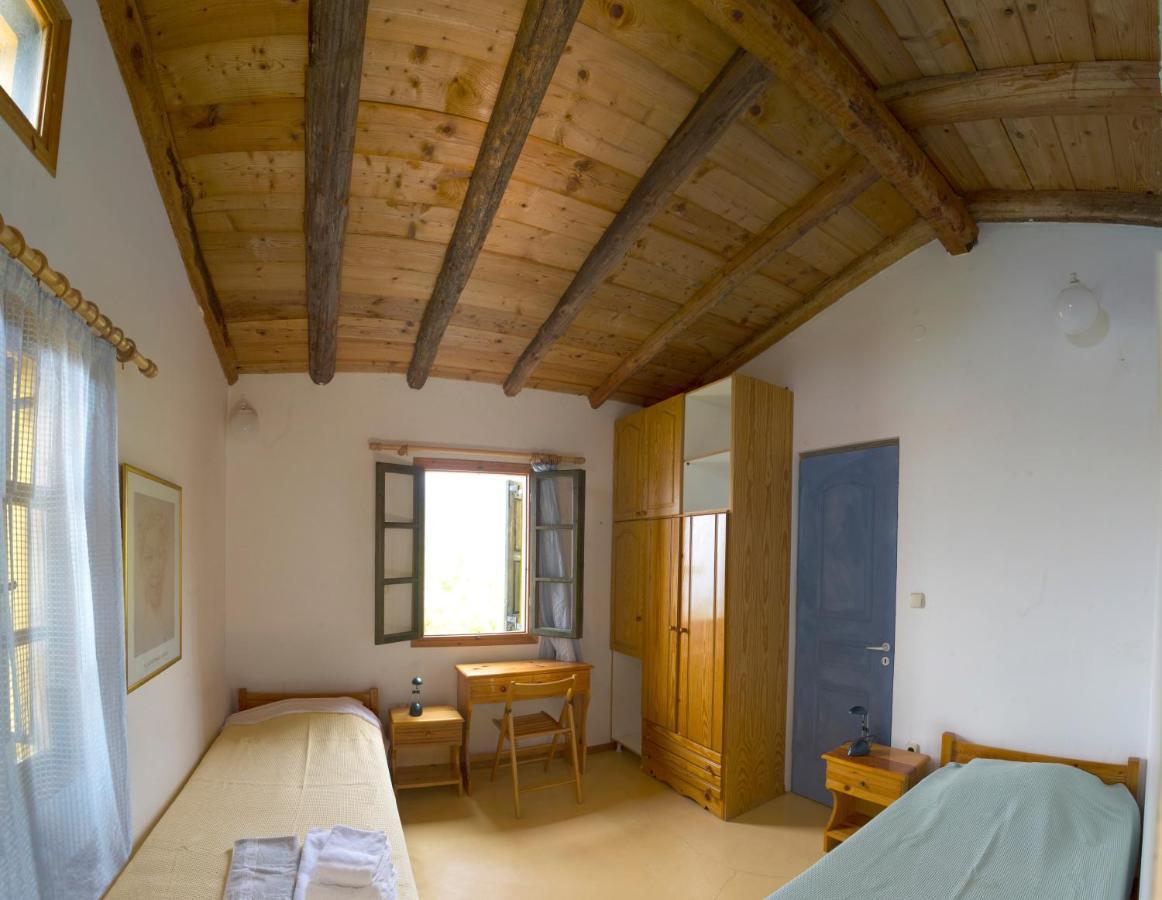 Ikarian Centre - Accommodation & Mountain Hiking Evdilos  Eksteriør billede